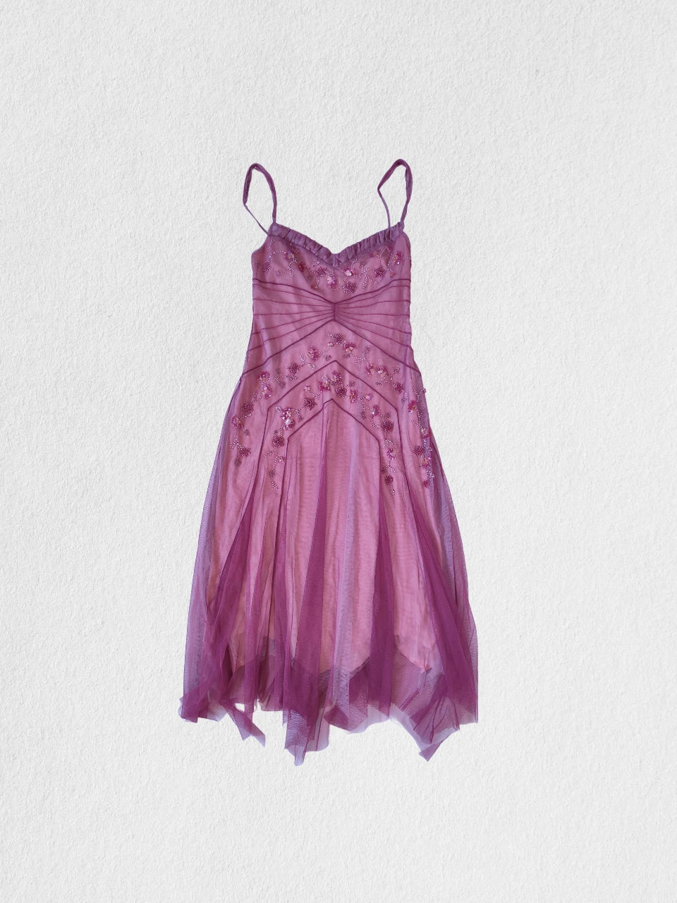 Robe rose sans manches brodée