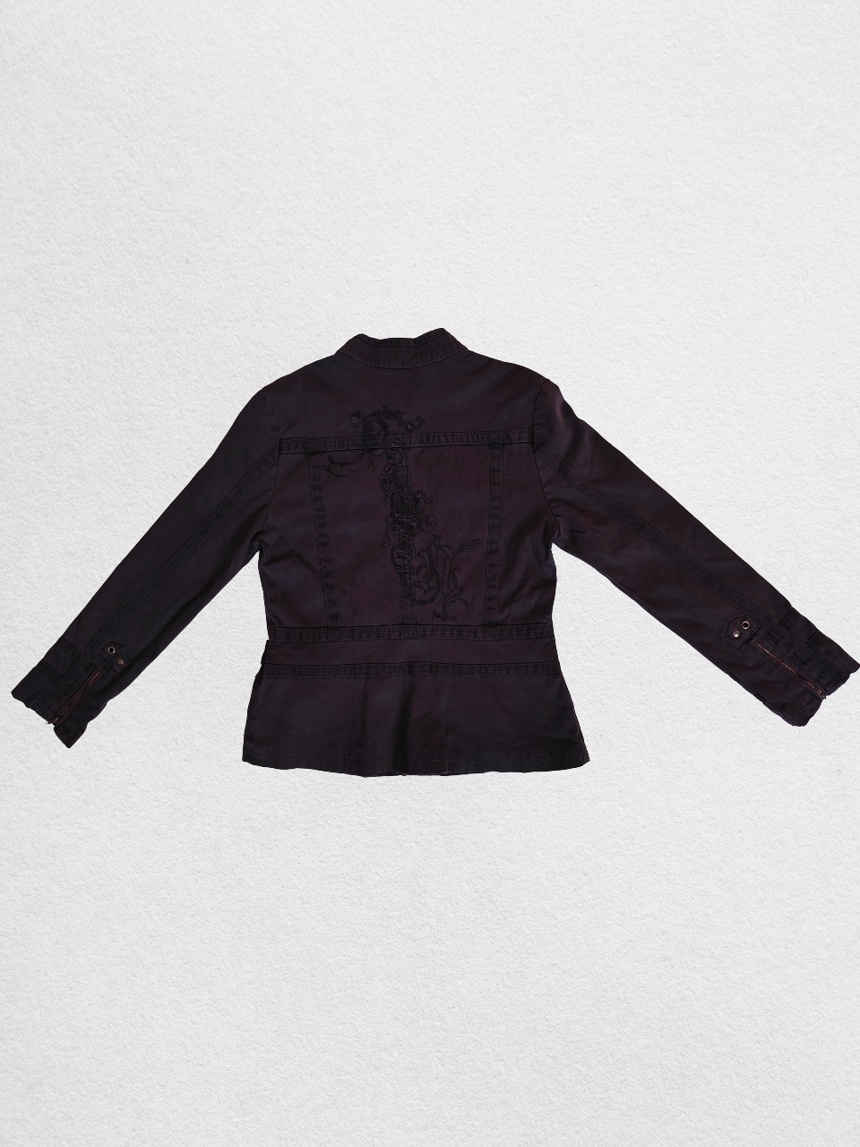 Veste marron avec manches zippées
