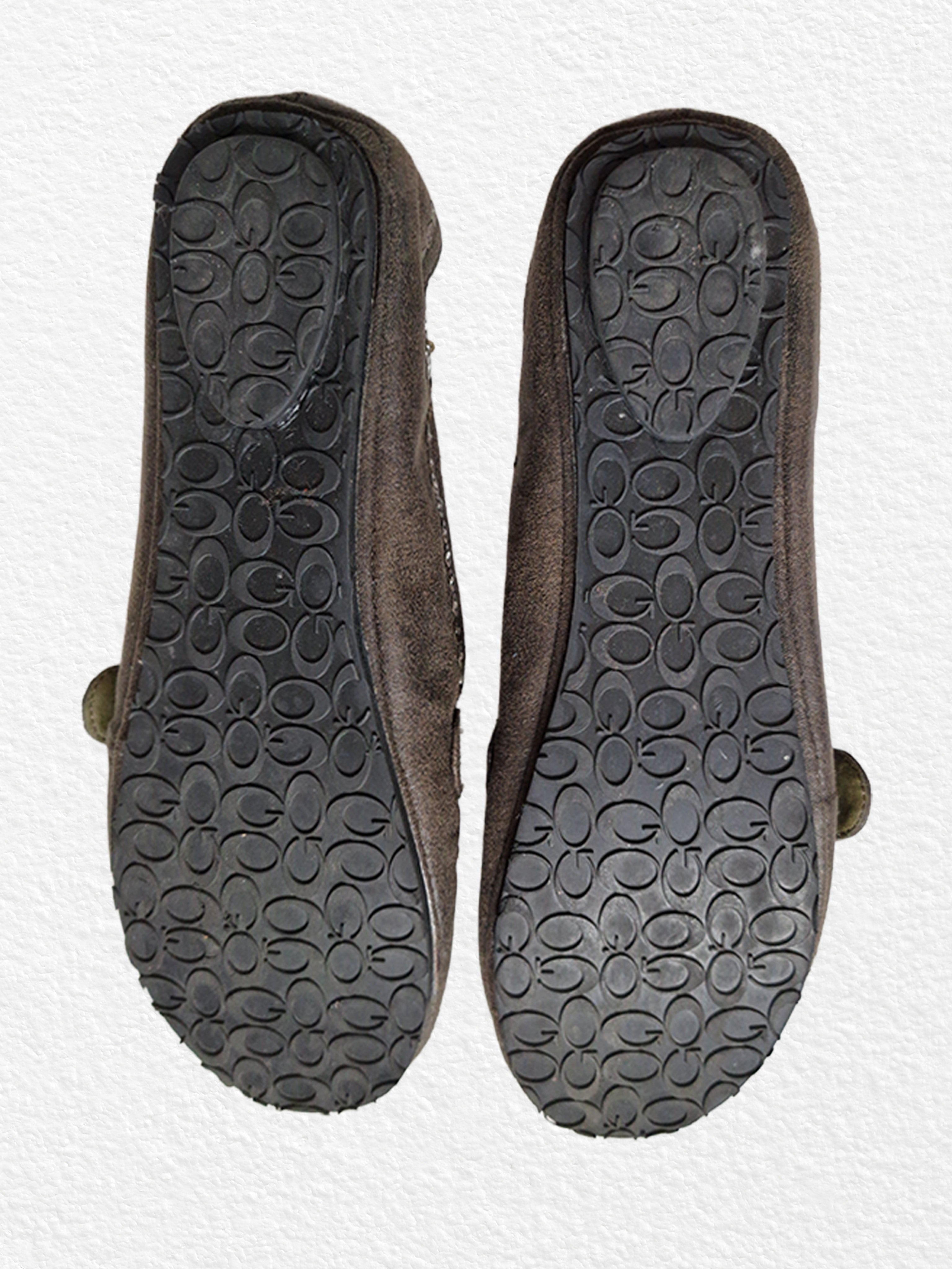 RARE Mustang deep olive green flat shoes