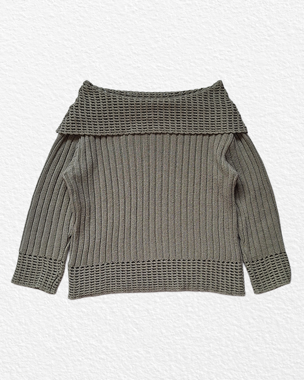 Light olive green sweater - M
