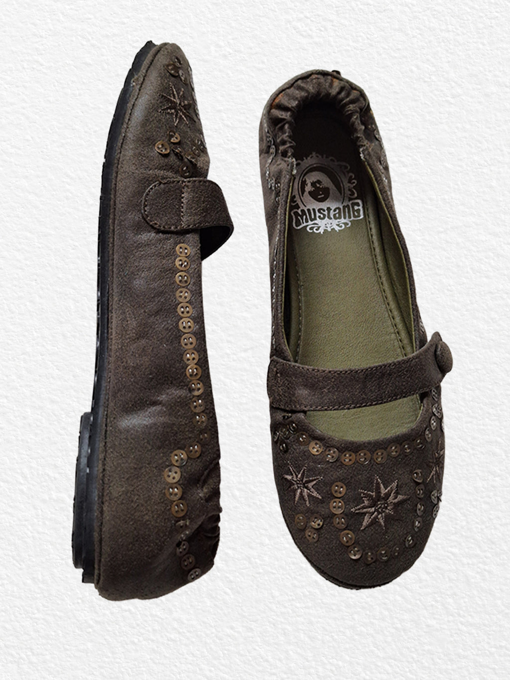 RARE Mustang deep olive green flat shoes